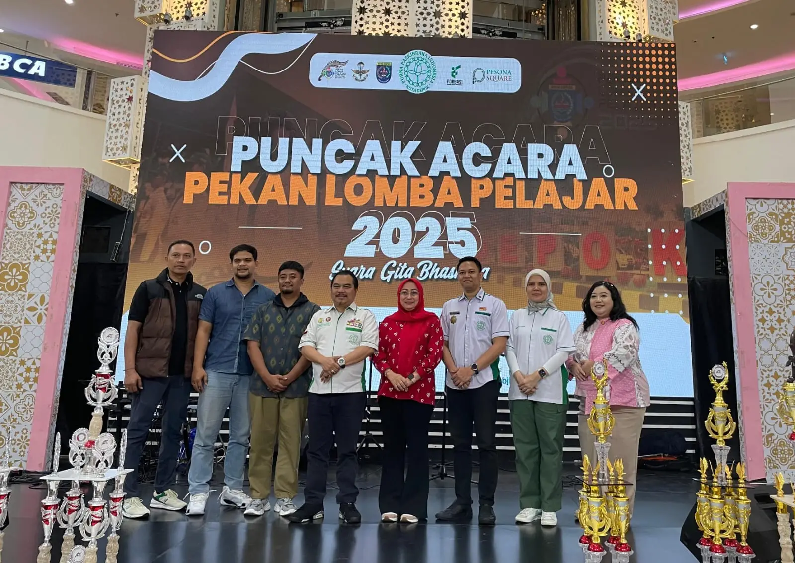 EGVtkhFsxxtb4YWocgj1De1uJ5wQHVVCmoK1EKaL