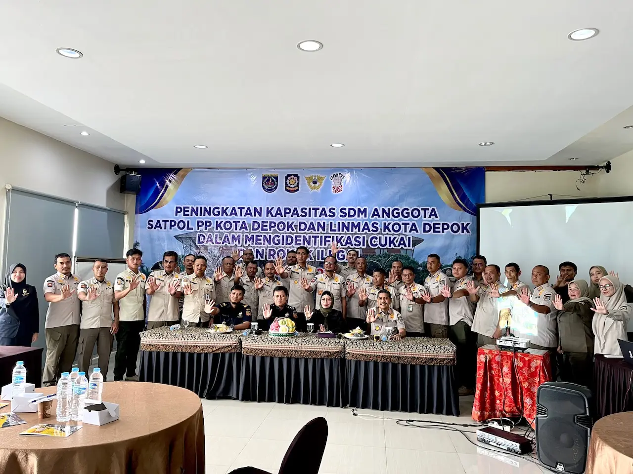 2DBa0V7eYN6xKxce779mqKhf1uVUUcn6mHzBWXWi