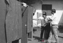 Absurditas Vintage Bandung: Maling Rumah Gubernur Jabar Mampir untuk Self-Care