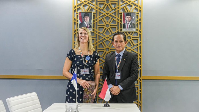 menteri-lhkepala-bplh-hanif-faisol-nurofiq-1763511504874_169