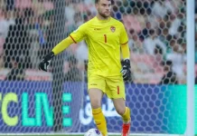 Sinyal Kuat Wilujeng Sumping: Persib Dikabarkan Negosiasi Maarten Paes di Doha, Qatar