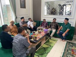 Rajut Harmoni Pasca-Lebaran: Elite PKS Depok Sowan ke Kediaman Tokoh Senior PPP Mazhab HM