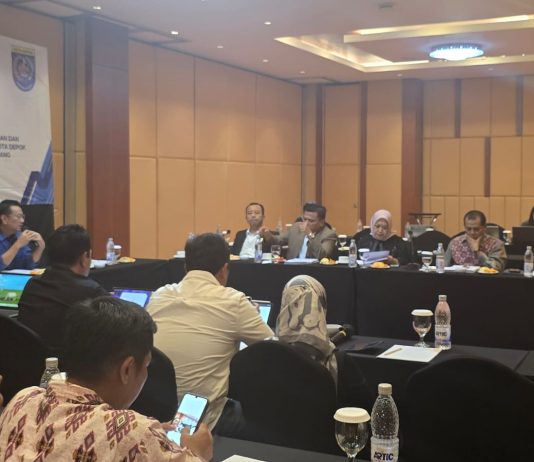 Khairullah Ahyari Ketua Komisi A DPRD Depok Dorong Revisi Perda Perizinan Guna Dongkrak Investasi dan Transparansi Layanan