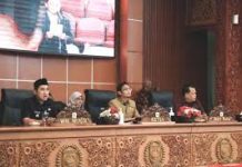 DPRD Depok Bedah LKPJ 2025: Ade Supriyatna Ketua DPRD Depok Warning Dinas Stop Praktik ‘Copy-Paste’ Program