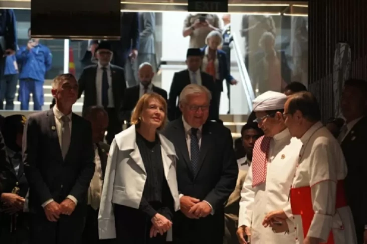 indonesia-tunjukkan-kerukunan-antaragama-ke-presiden-jerman-di-istiqlal-dan-katedral-kcv
