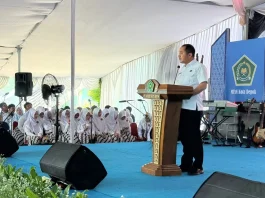 Lepas Ratusan Siswa MTsN Depok, Wakil Wali Kota Chandra Rahmansyah Tekankan Pentingnya Karakter di Luar Capaian Akademik