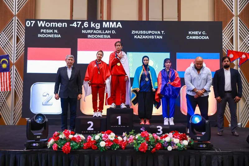 Delvi-Novia_Medal.jpg