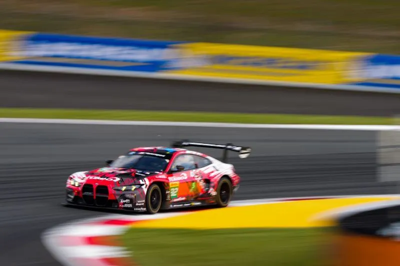 WEC626_092512225405218ND.jpg