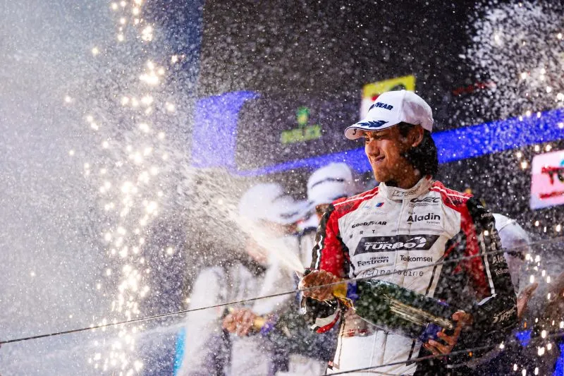 WEC626_092717293925905JJ.jpg